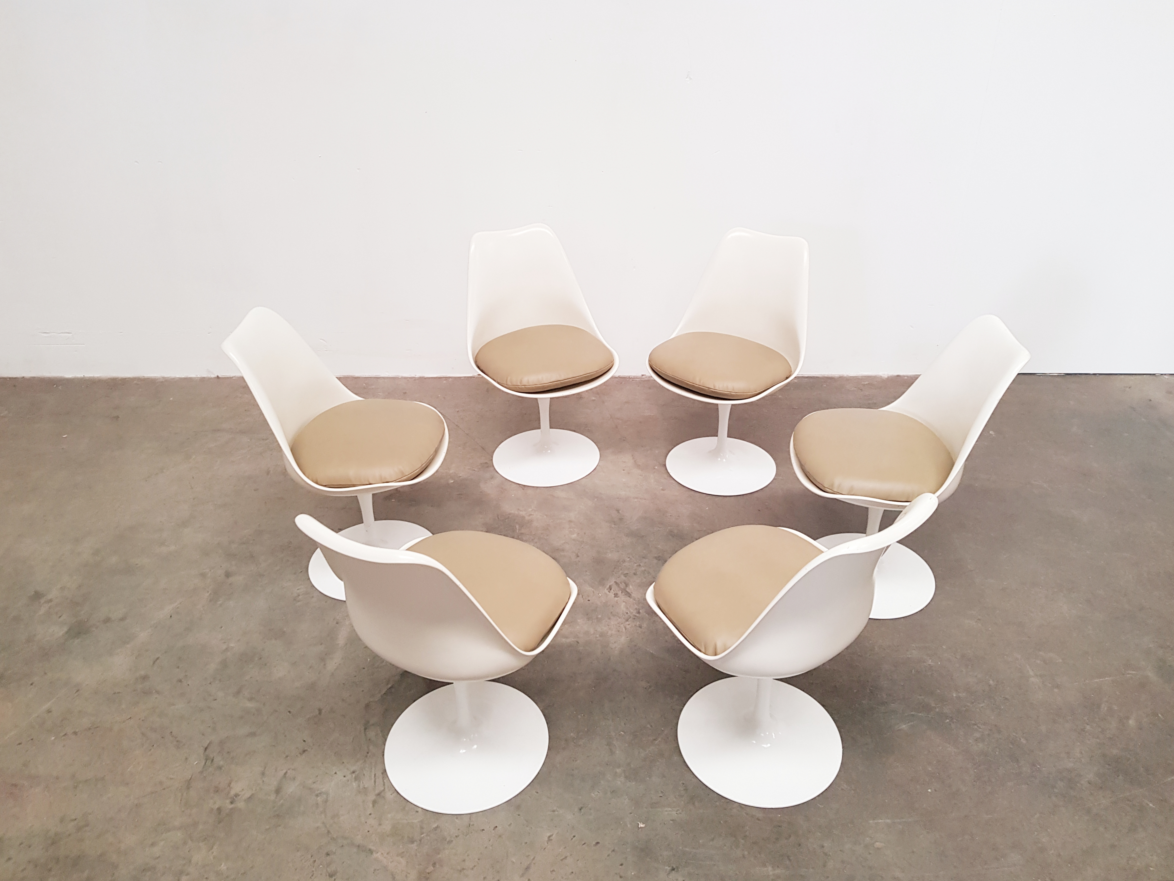 Set of 6 early edition Knoll Tulip swivel chairs, 1960s