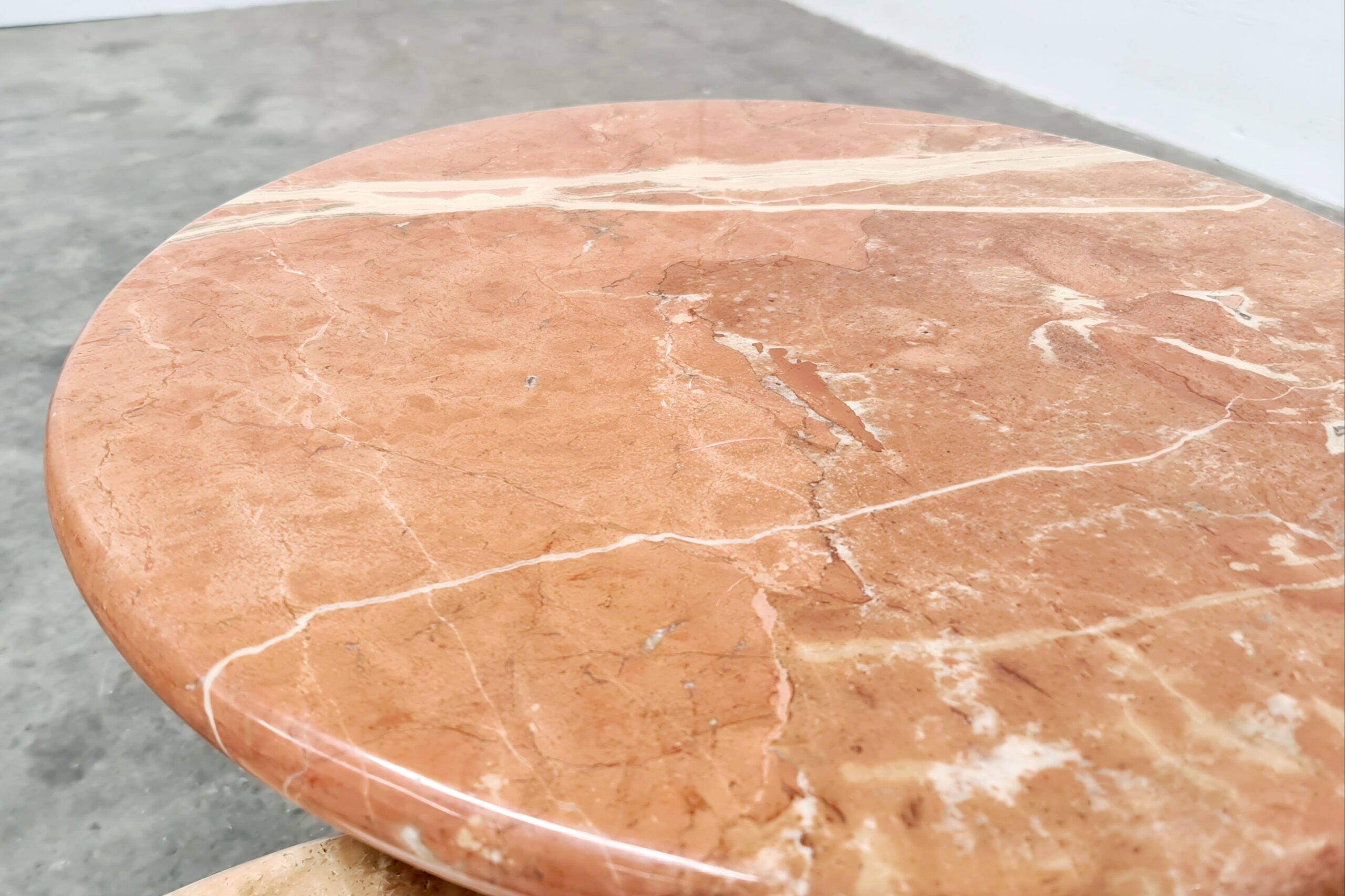Set Of 3 Red Marble Coffee Tables, 1970S – Sitonvintage