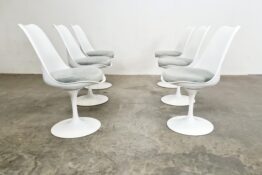 Knoll Eero Saarinen Tulip chair