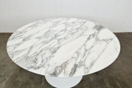 Knoll Eero Saarinen Tulip table