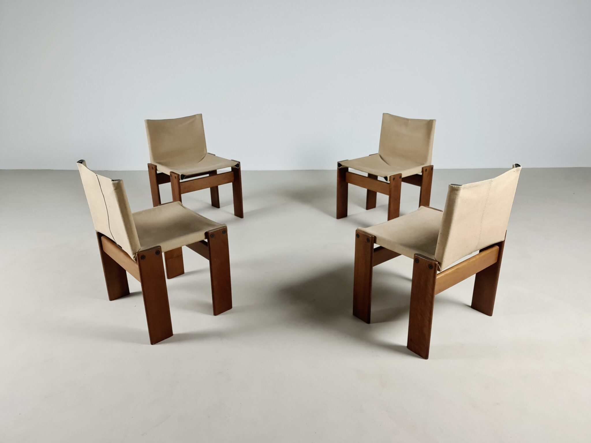 Set of 4 Monk chairs by Afra and Tobia Scarpa for Molteni – SitonVintage