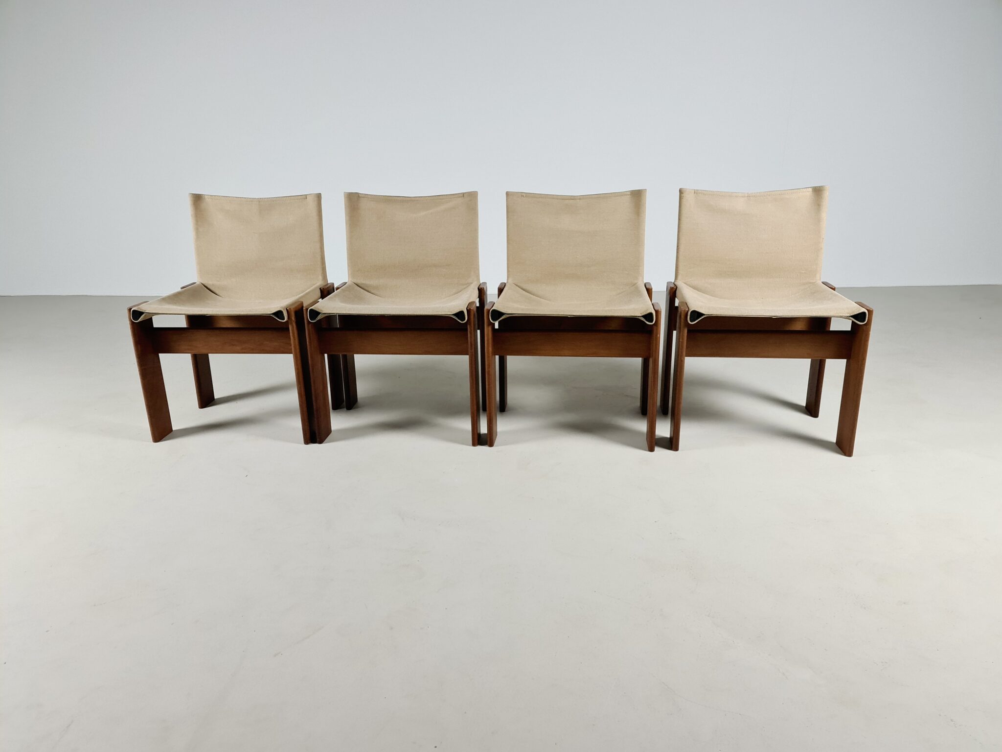 Set of 4 Monk chairs by Afra and Tobia Scarpa for Molteni – SitonVintage