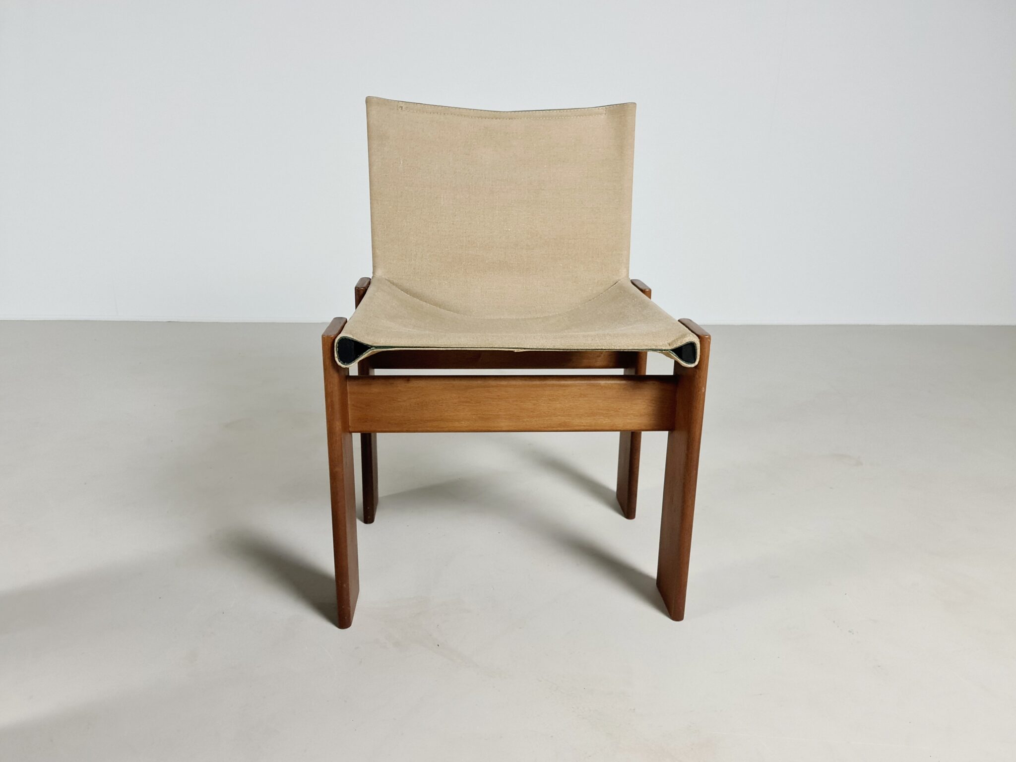 Set of 4 Monk chairs by Afra and Tobia Scarpa for Molteni – SitonVintage
