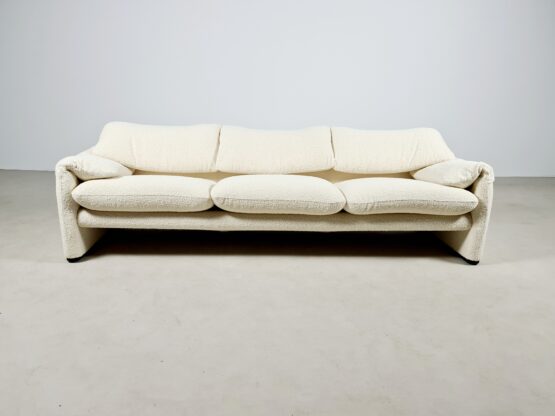 Maralunga sofa Vico Magistretti Cassina