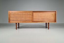 Hans Wegner RY-26 sideboard Hans Wegner RY-26 sideboard