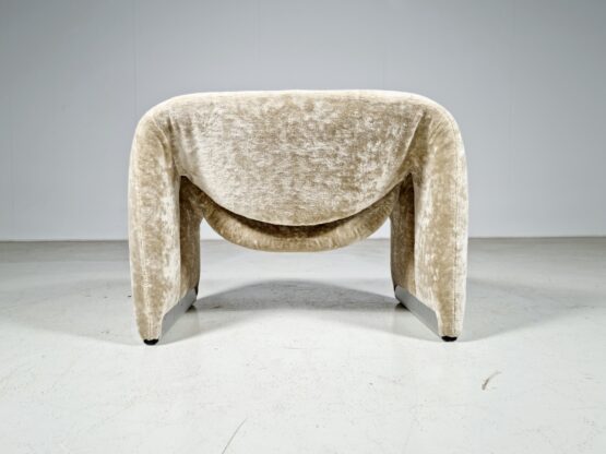 pierre paulin groovy chair