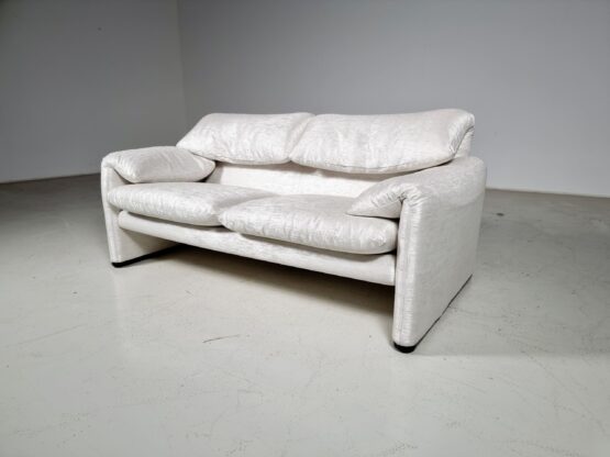 Maralunga 2-seater sofa by Vico Magistretti for Cassina, 1970s - Image 2