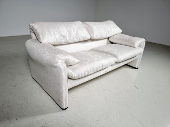 Maralunga 2-seater sofa by Vico Magistretti for Cassina, 1970s - Image 3