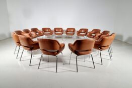 Cassina 1106, Finlandese Cassina 1106, Finlandese