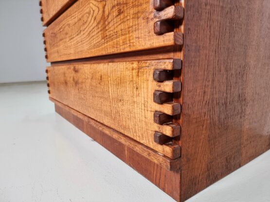 Brutalist oak chest of drawers, Guiseppe Rivadossi style
