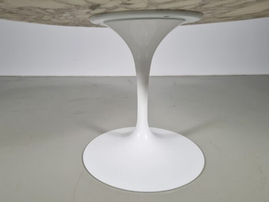 Tulip table by Eero Saarinen for Knoll International - Image 4