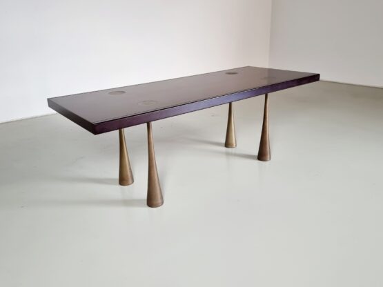 Angelo Mangiarotti table, La Sorgente