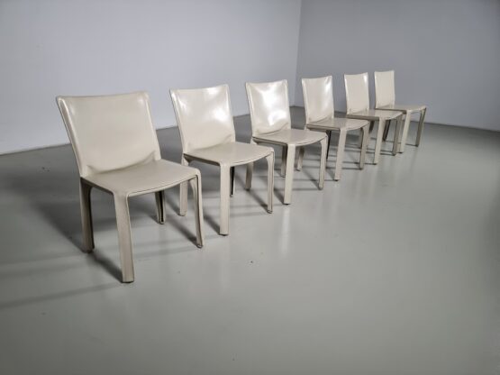 Cassina CAB 412