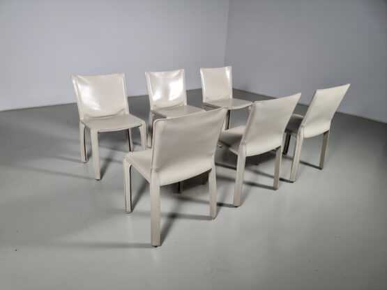 Cassina CAB 412