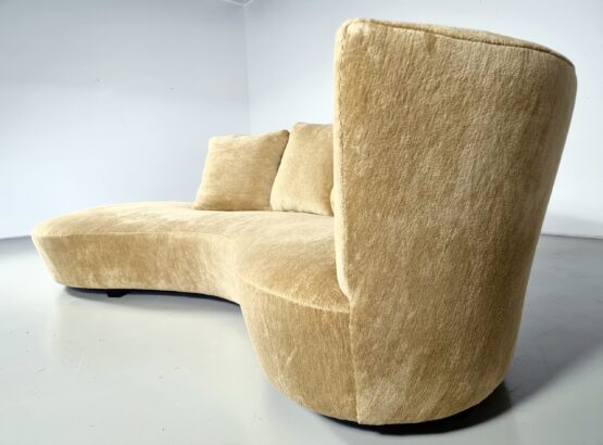 Crescent sofa reupholstered in Pierre Frey Chenille by Vladimir Kagan - Image 5