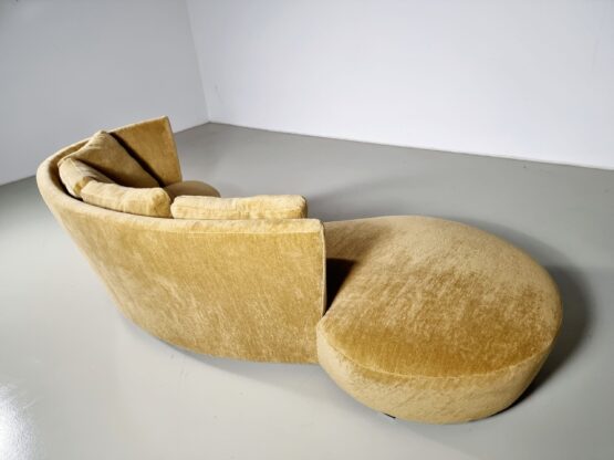 Crescent sofa reupholstered in Pierre Frey Chenille by Vladimir Kagan - Image 9