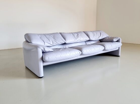 Maralunga sofa, cassina
