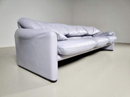 Maralunga sofa, cassina