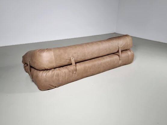 Anfibio sofa, Alessandro Becchi