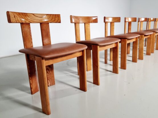 Luigi Vaghi dining chairs, Former