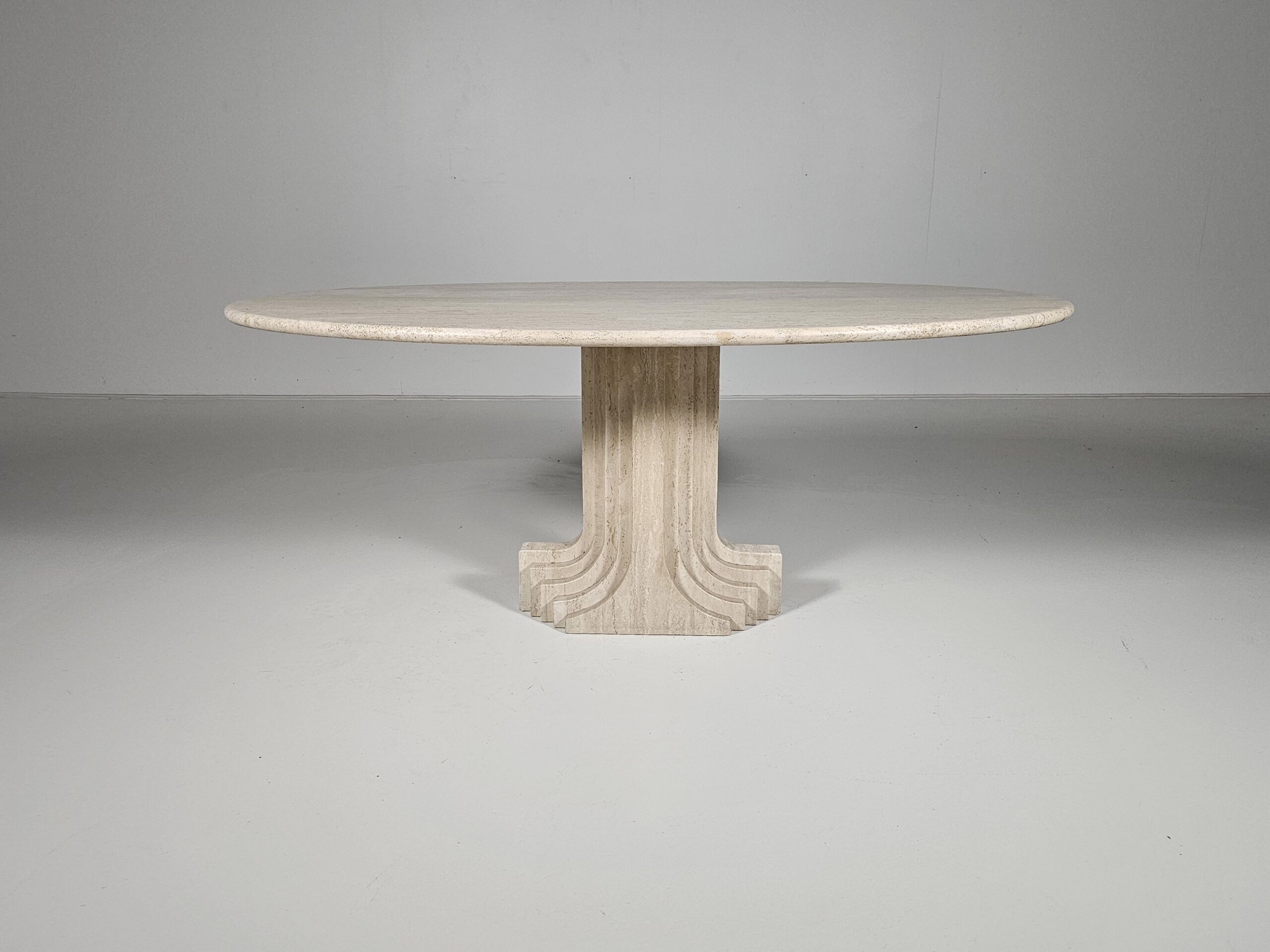 Argo dining table, Carlo Scarpa