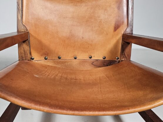 Armchairs in cognac leather and olive wood, France, 1970s - Image 9