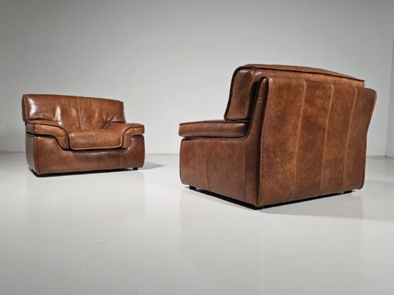 Pair of Huge Italian Lounge Chairs in Cognac Buffalo Leather, 1970s - Image 4