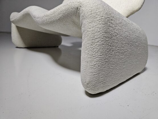 Djinn 2-seater sofa in creme bouclé by Olivier Mourgue for Airborne, 1970s - Image 8