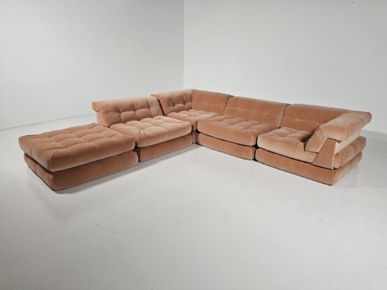 Early edition Mah Jong sofa in peach pink cotton velvet, Hans Hopfer for Roche Bobois, 1970s - Image 4