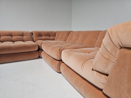 Early edition Mah Jong sofa in peach pink cotton velvet, Hans Hopfer for Roche Bobois, 1970s - Image 6