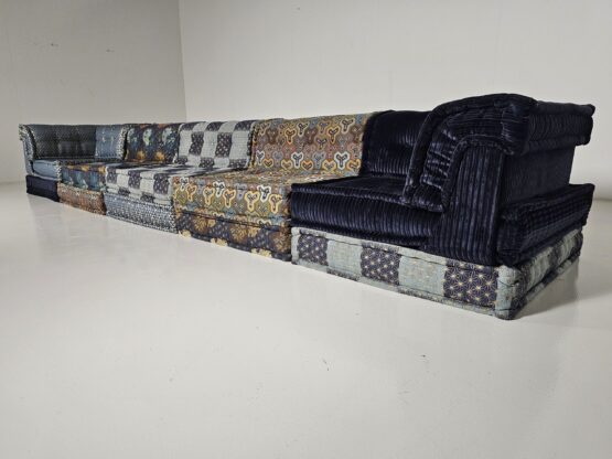 Mah Jong 10 piece sectional sofa in Kenzo Takada fabric, Roche Bobois, France - Image 2