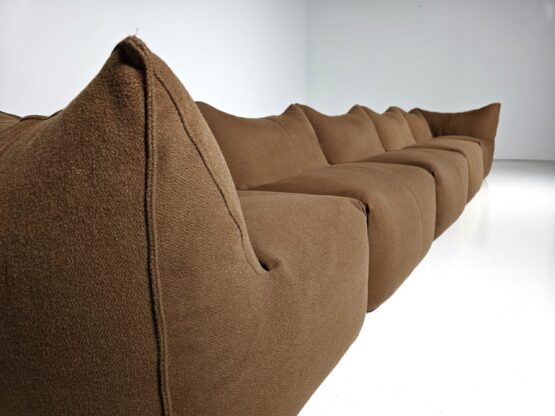 Le Bambole sofa, Mario Bellini