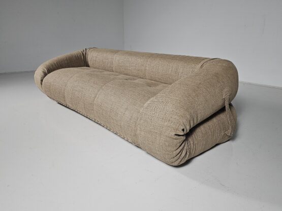 Anfibio Sofa by Alessandro Becchi for Giovanetti in beige linen fabric, 1970s - Image 2