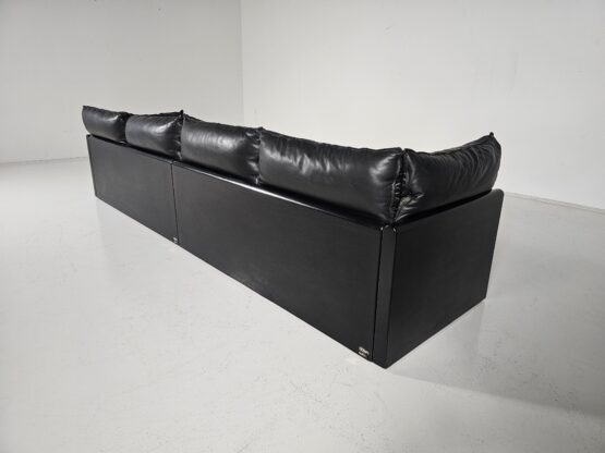 'Down' Sofa in black leather by Carlo Bartoli for Rossi di Albizzate, 1970s - Image 9