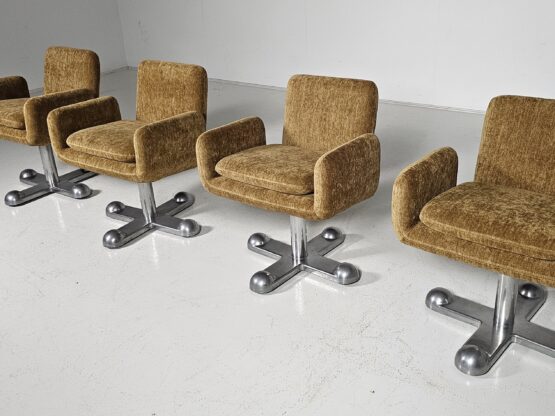 Perry King, Planula, desk chair,