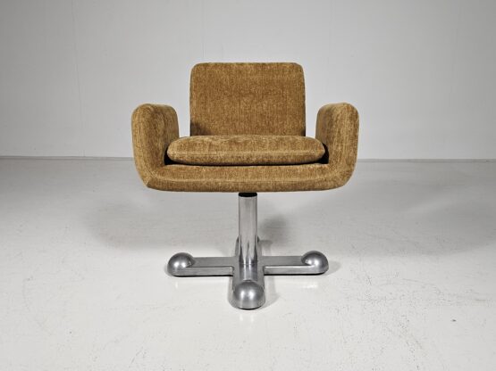 Perry King Planula desk chair,