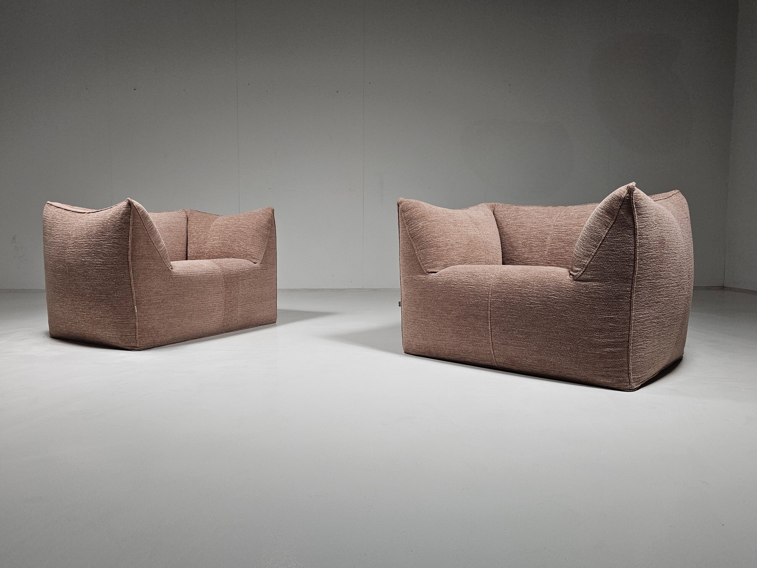 Le Bambole lounge chair, Mario Bellini, B&B Italia