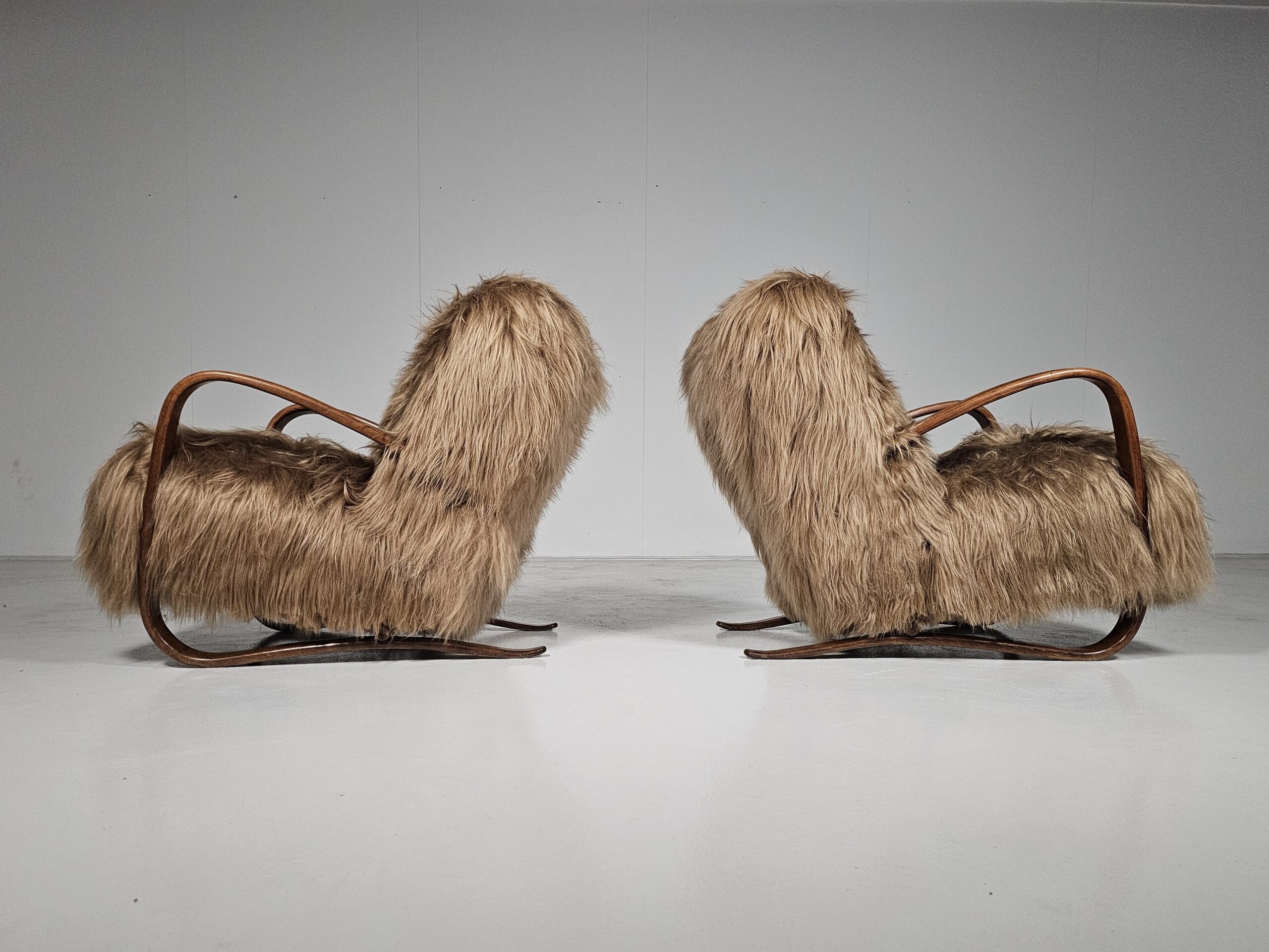 Jindrich Halabala lounge chair