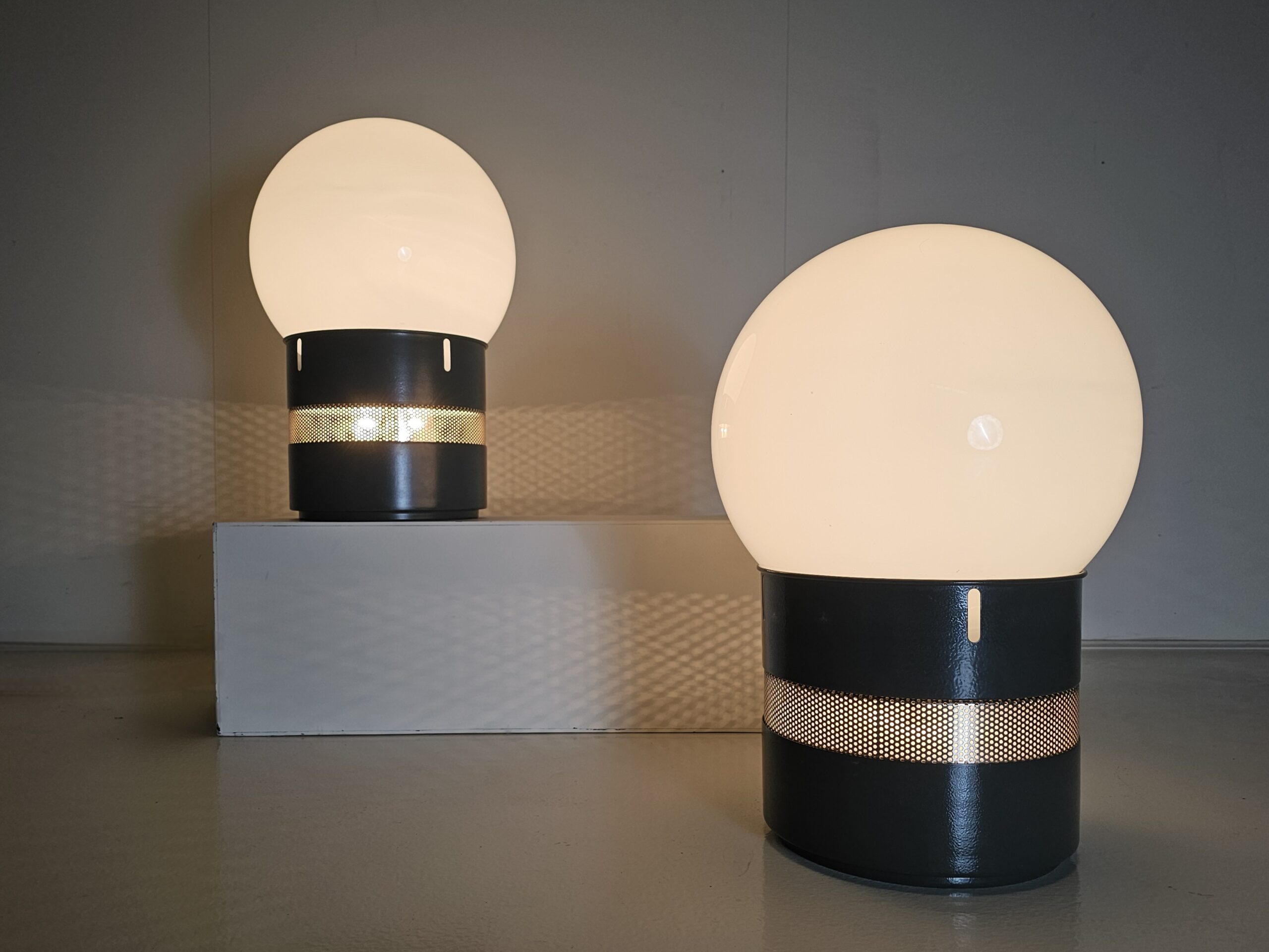 Mezzo Oracolo lamp, Gae Aulenti