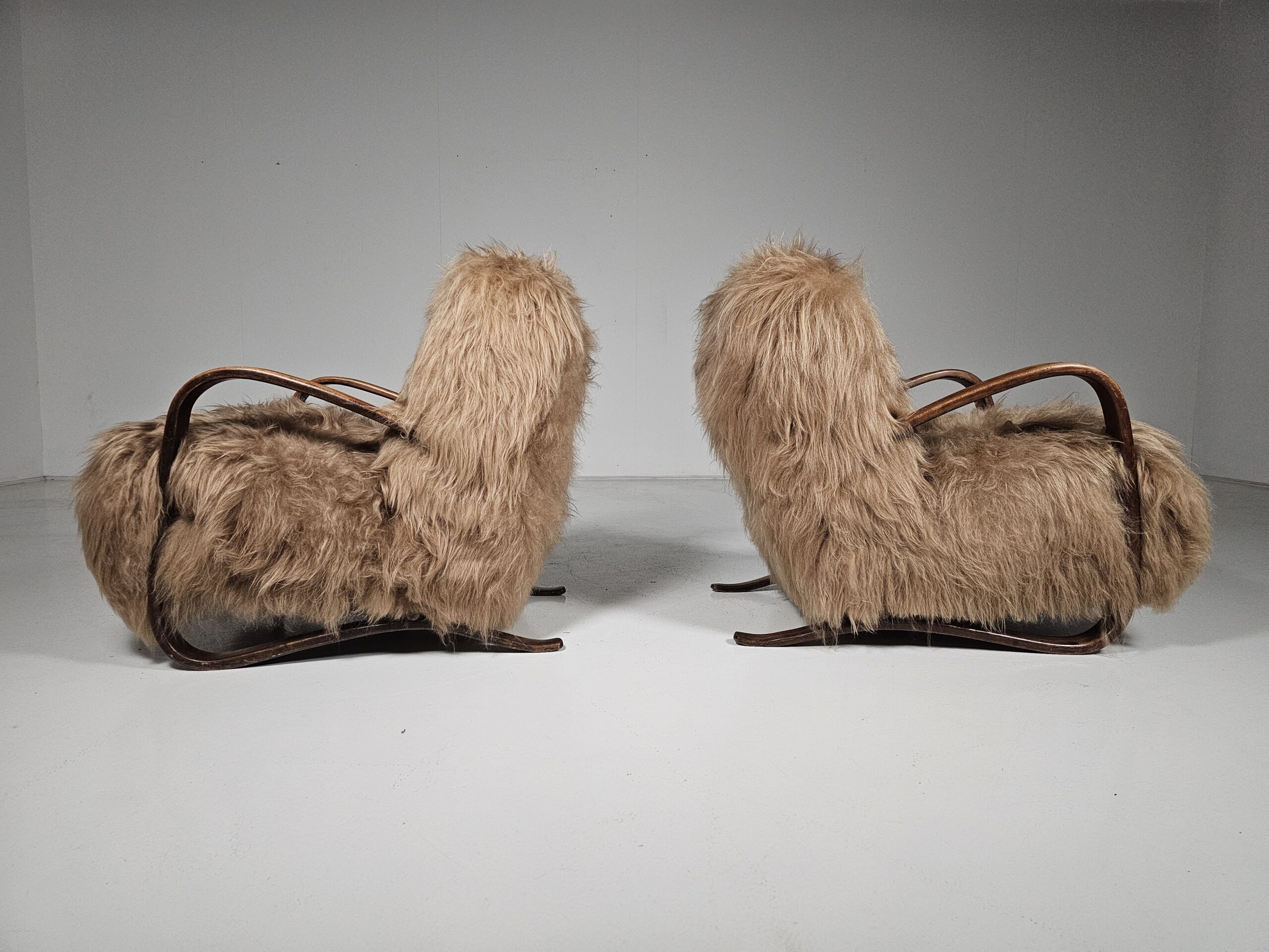 Jindrich Halabala, H269 lounge chair