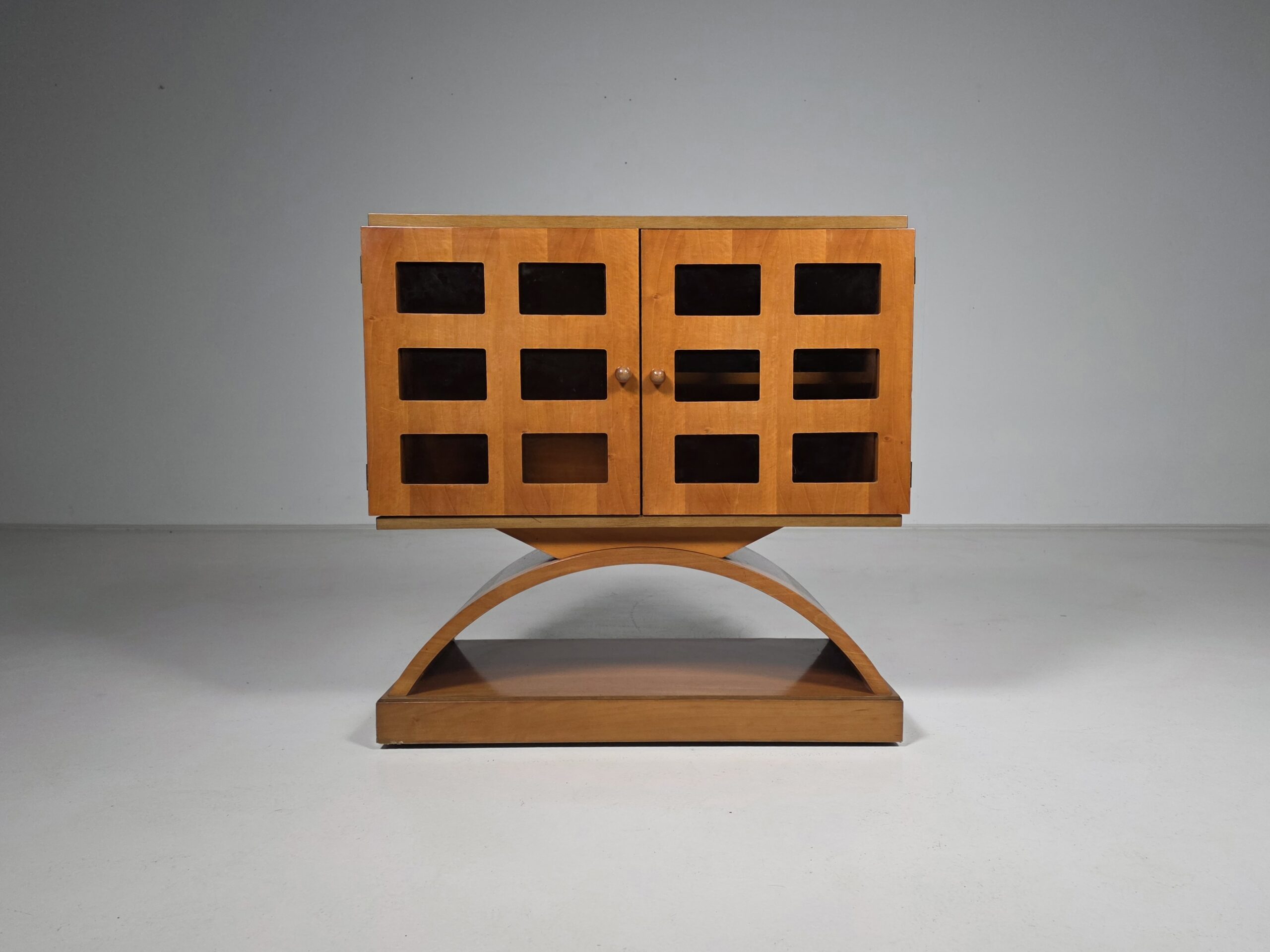 Mobile bar cabinet, art deco