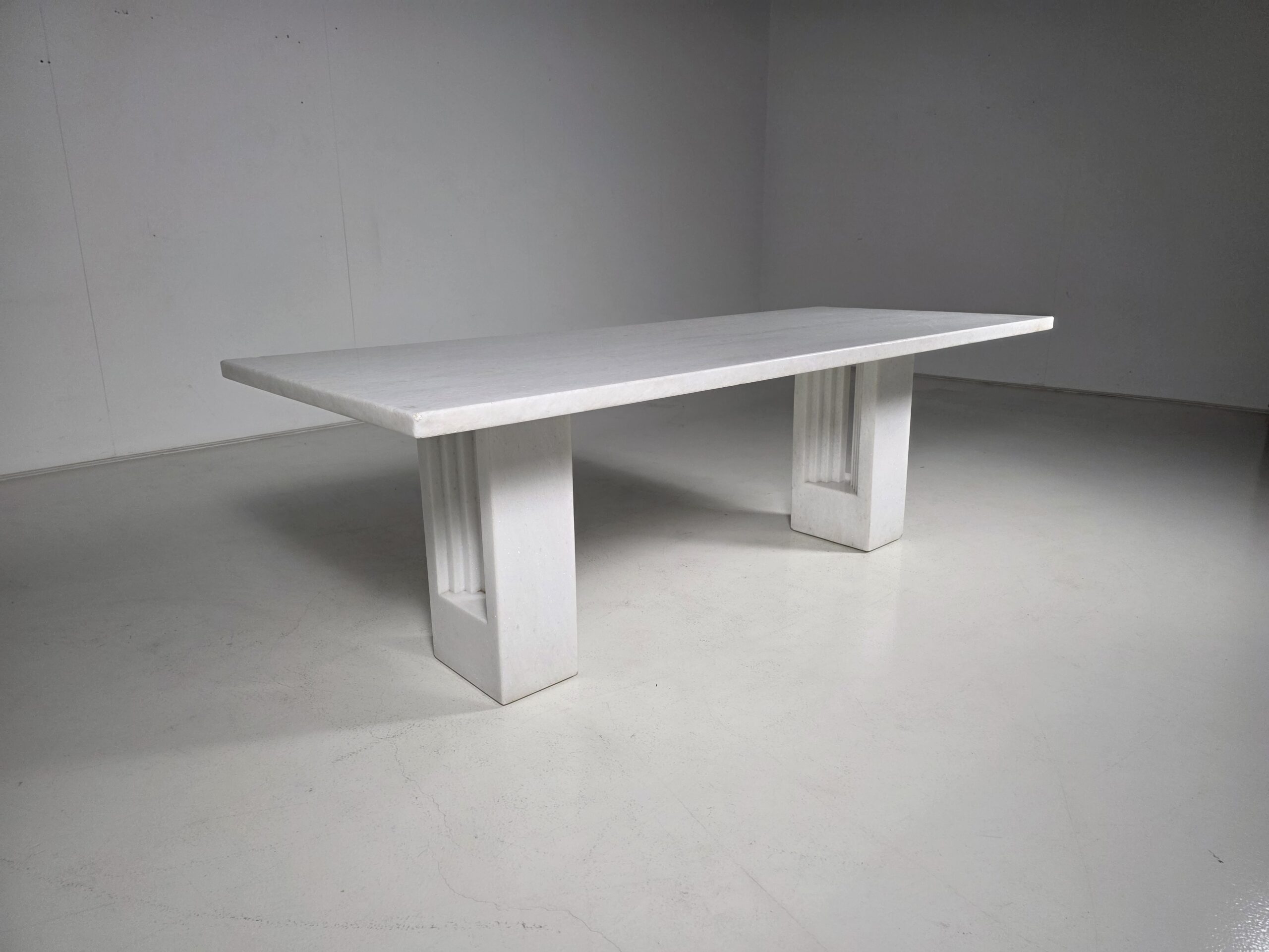 Gavina Delfi table