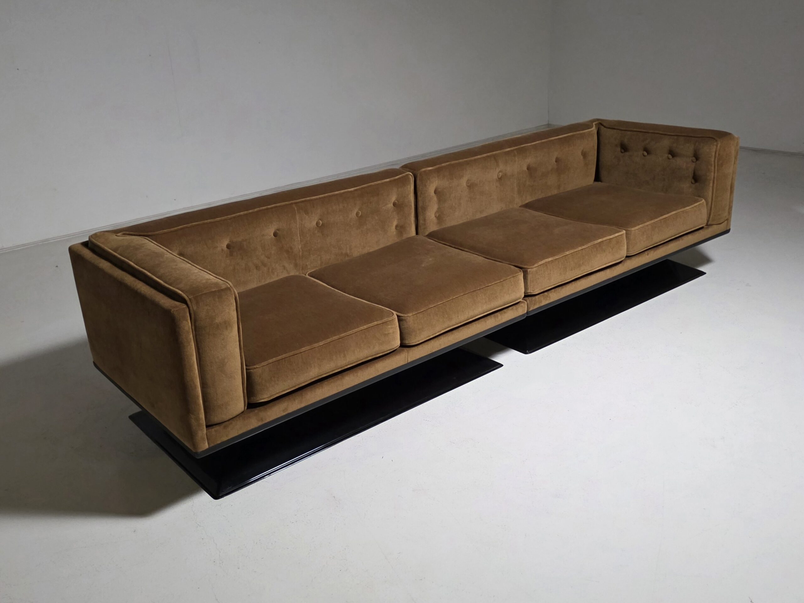Luigi Pellegrin sofa, MIM Roma